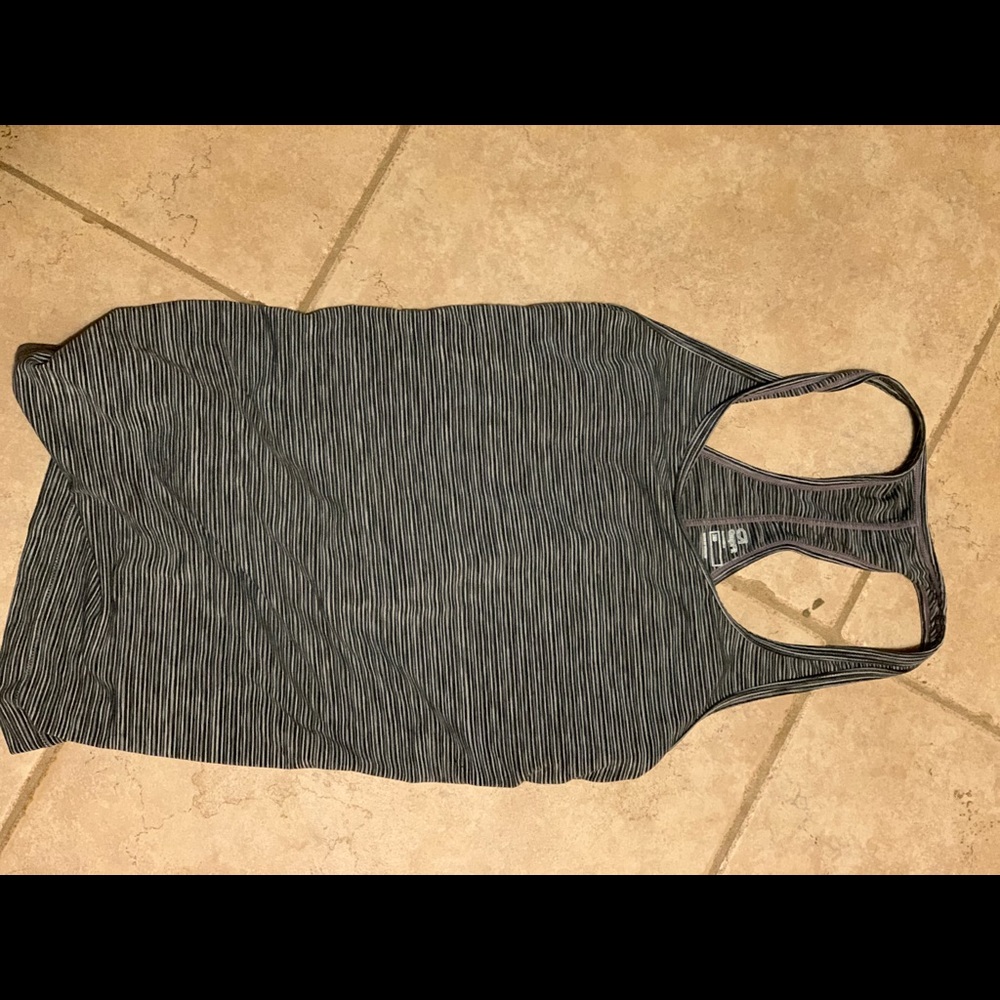 Gap fit racer back tank top